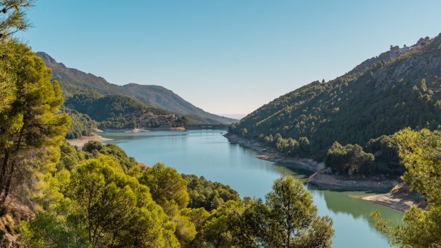 beautiful-guadalest-reservoir-in-alicante-spain.jpg