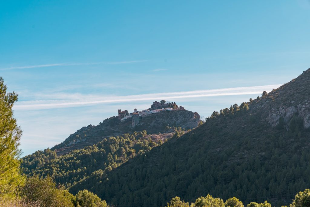 town-and-castle-of-guadalest-from-the-reservoir-of-guadalest-in-alicante-spain.jpg